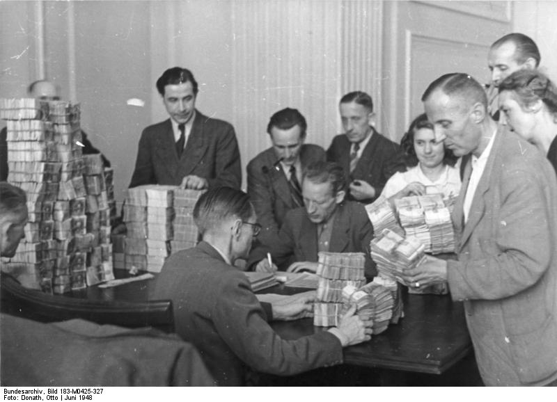 Kupons auf alte Geldscheine in Berlin