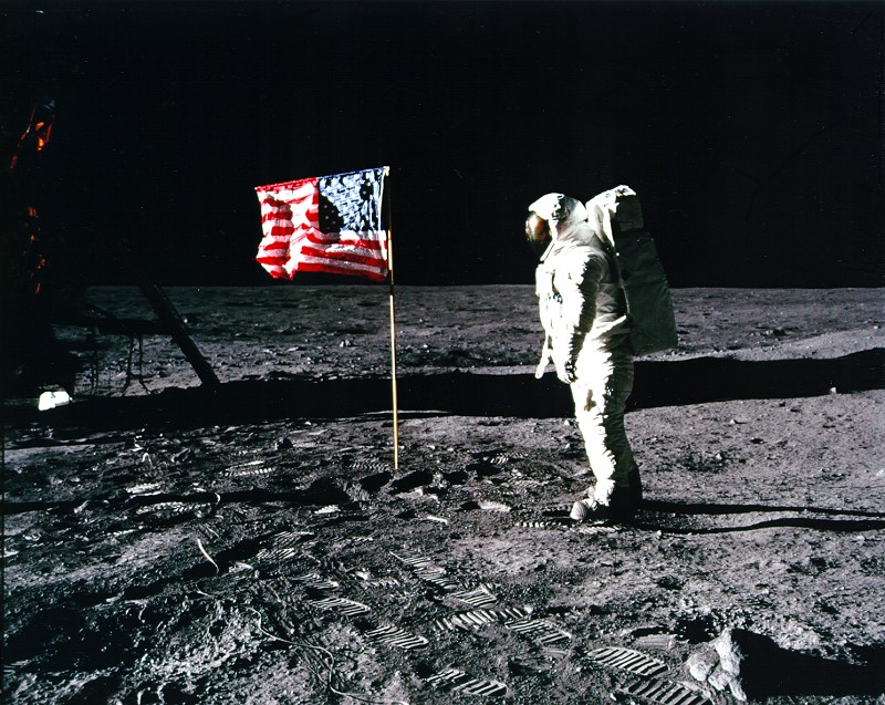 Aldrin und die Flagge